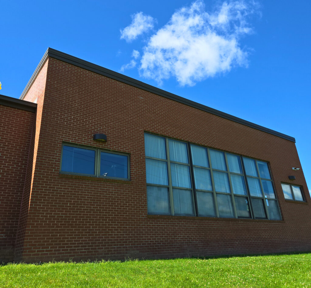 New commercial building edge metal